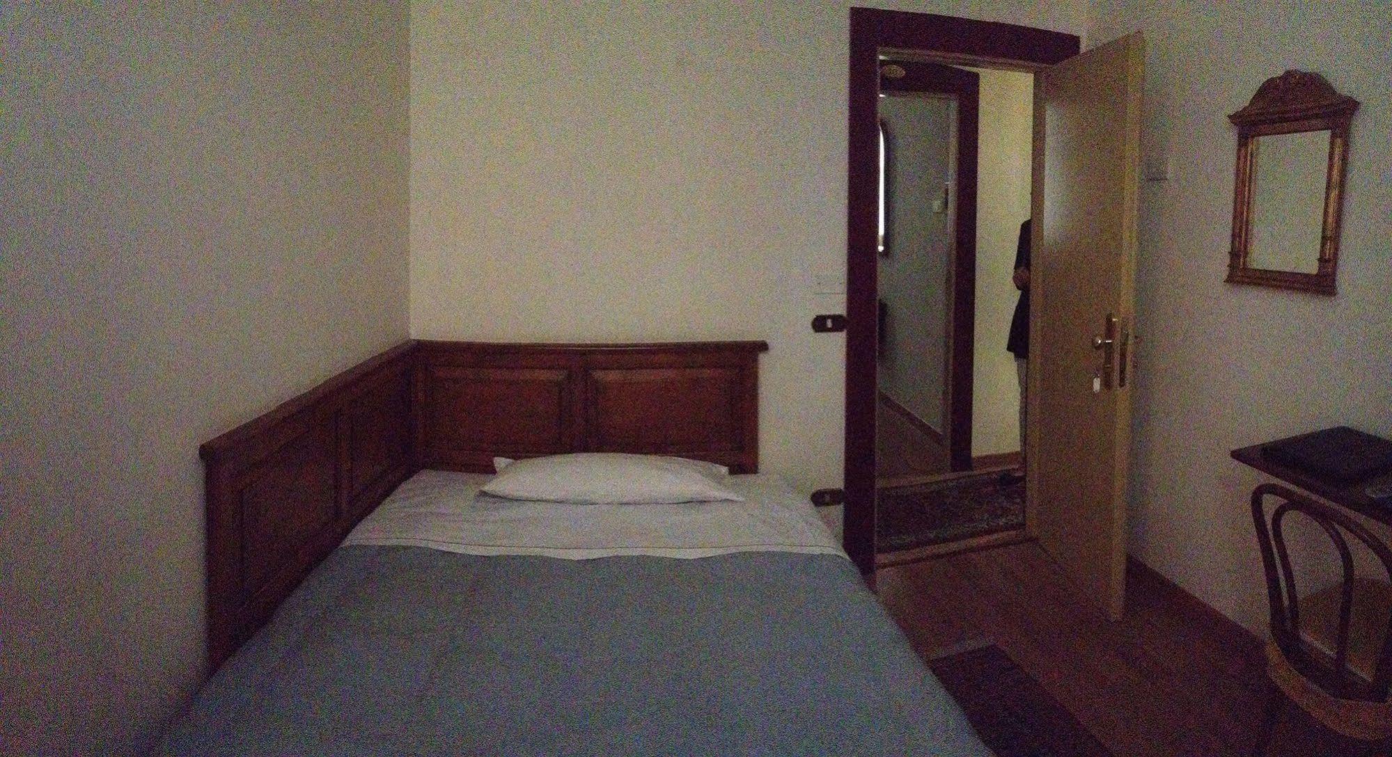 Hotel Al Castello فيرونا المظهر الخارجي الصورة